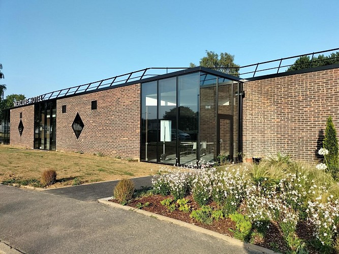 mercure-cote-de-nacre-facade-2