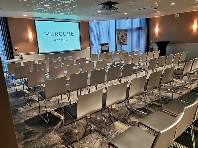 Mercure Salon de 100 m²-min