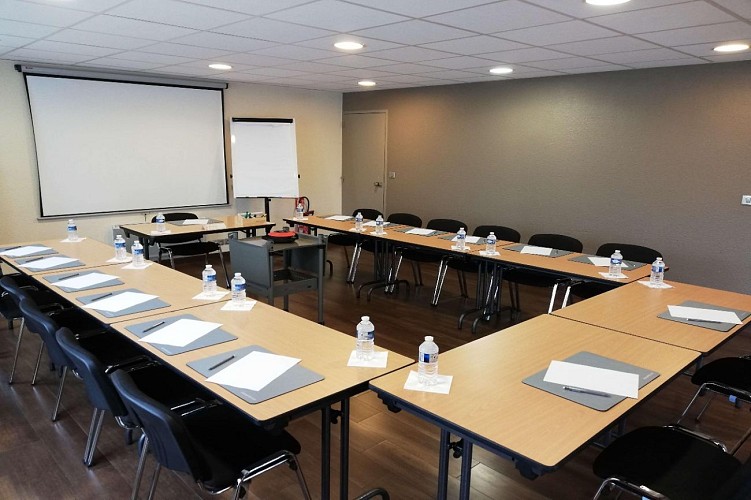 hotel-campanile-mondeville-seminaire-1