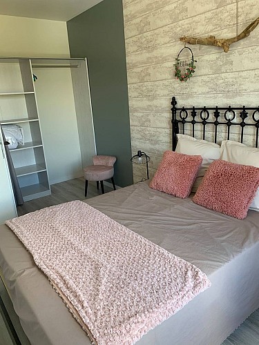 À la petite Écluse