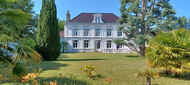 La Carte Postale