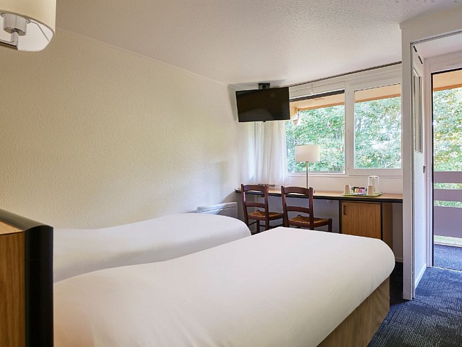 kyriad-caen-nord-herouville-saint-clair-chambre-twin-2