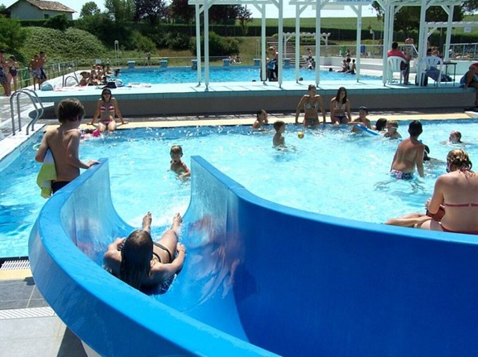 Piscine communautaire de plein air "La Doue"
