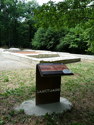 Théâtre et sanctuaire gallo-romains des Bouchauds