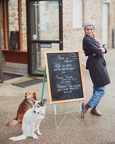Hiking trail Les Esclots