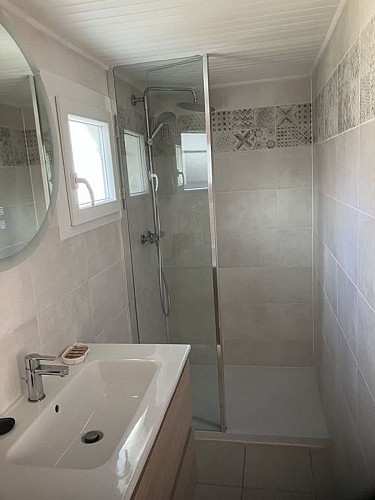 prat photo 3 - 1K JPEG