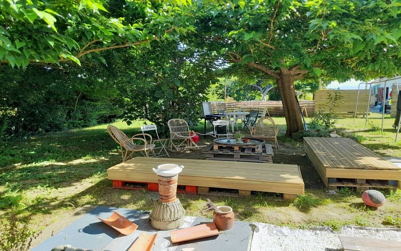 JARDIN DETENTE COIN TAPAS GOUTER ETE1440x900