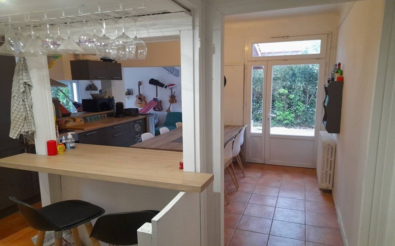 BAR DONNANT SUR CUISINE1440x900