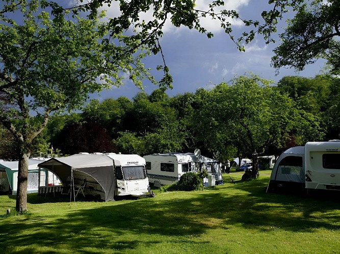 Castel Camping - Le Brevedent - emplacement caravane