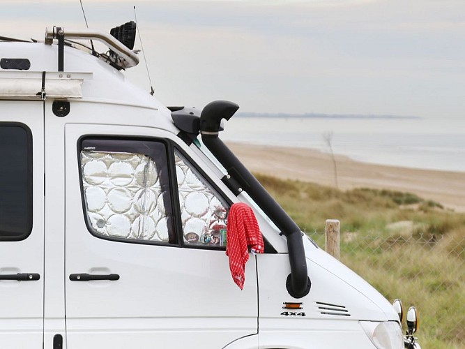 Camping-car Oasis camping à Merville-Franceville-Plage