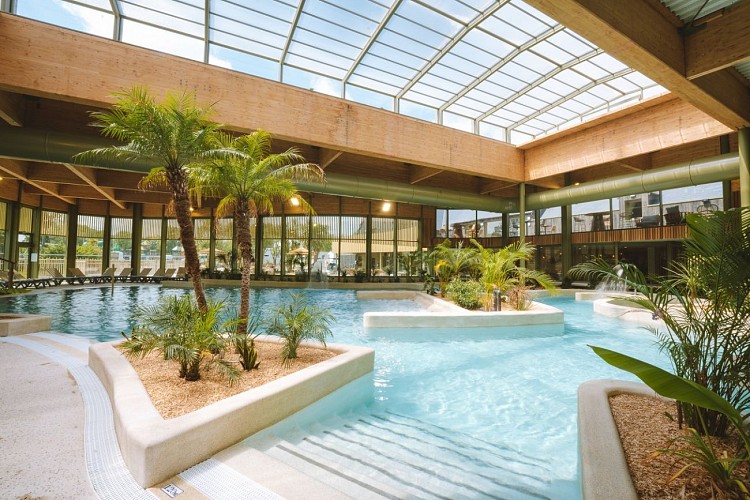 Piscine intérieure