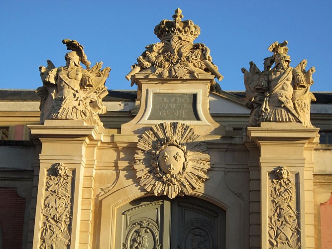 Versailles : hôtel de la guerre