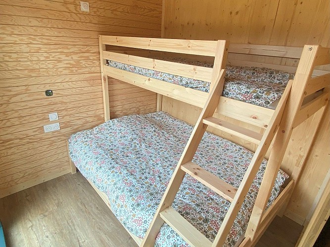 terves-cabane-du-petit-moulin-chambre2