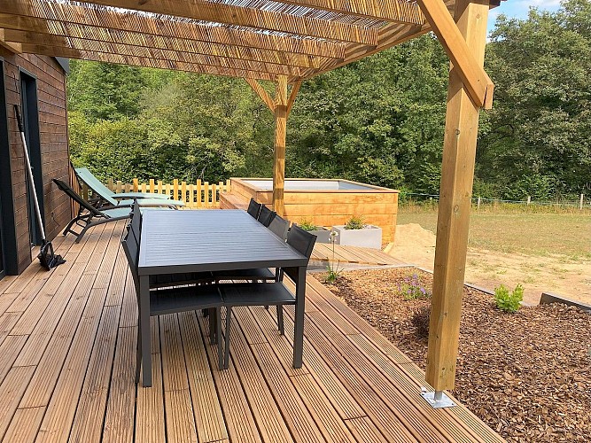 terves-cabane-du-petit-moulin-terrasse1