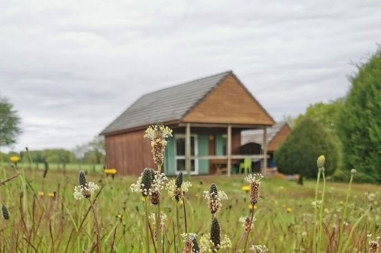 Gîte à la campagne et en pleine nature - chalet Ostrya