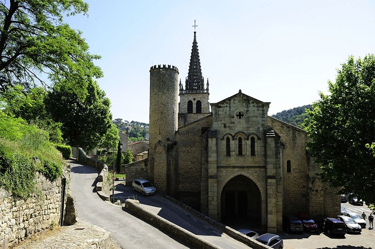 Notre dame des Pommiers church