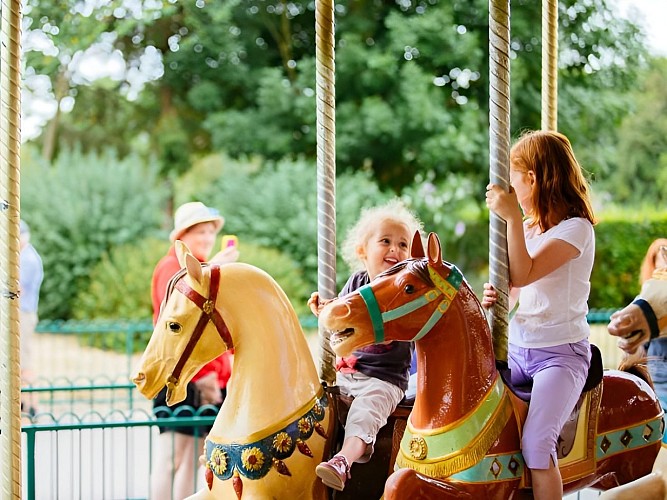 54968-Festyland-Caen_la_mer_Tourisme___Les_Conteurs_(Droits_reserves_Office_de_Tourisme___des_Congres)