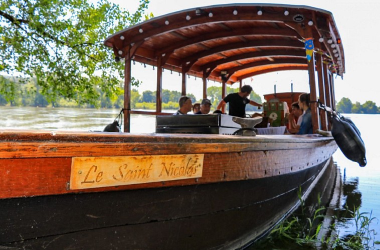 Casse-croûte sur les flots - Détours en Loire