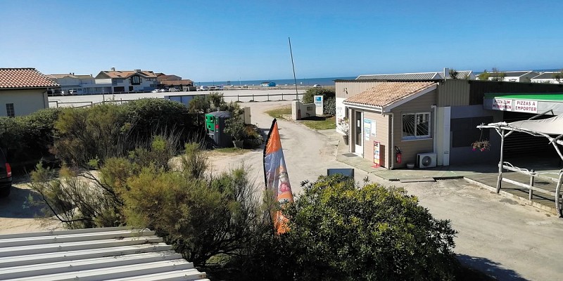 RECEPTION-DU-CAMPING-ET-VUE-OCEAN