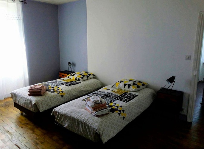 chambre-twin-la-villa-mendieras-bussiere-galant