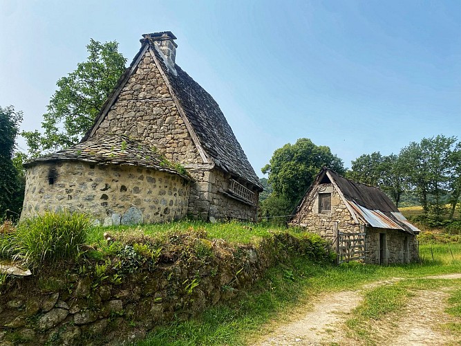 Village of Sénezergues