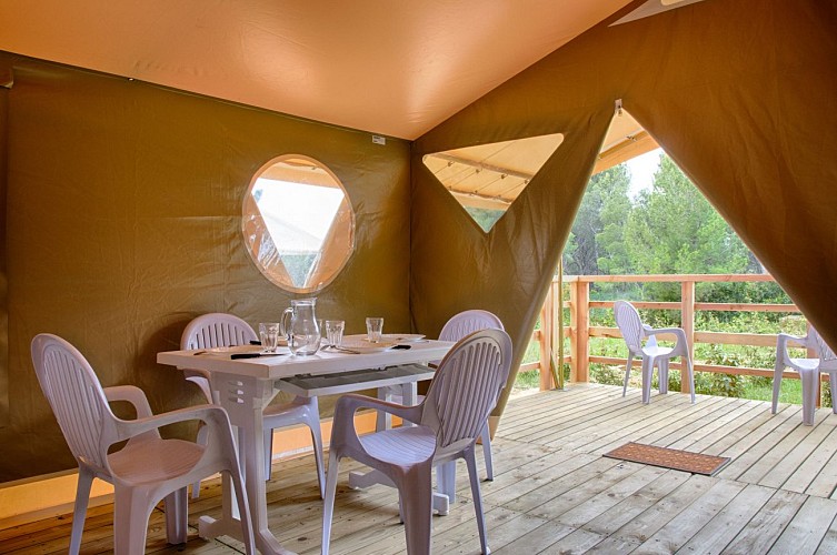 Trade fair offer - Stay at AEC Les Dauphins