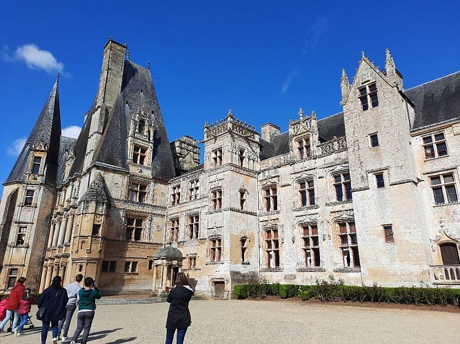 VISITE-DU-CHATEAU-DE-FONTAINE-HENRY-CREDIT-CLARISSE-PATRIX