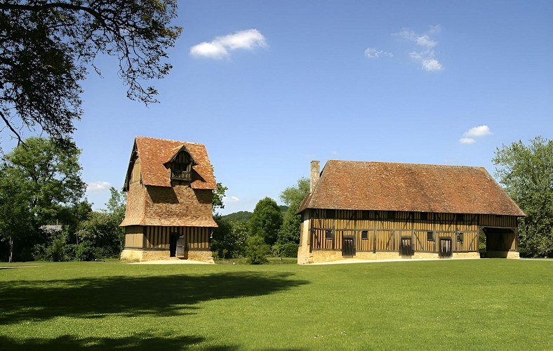 Château de Crèvecoeur_colombier ferme ©Alain Baudry