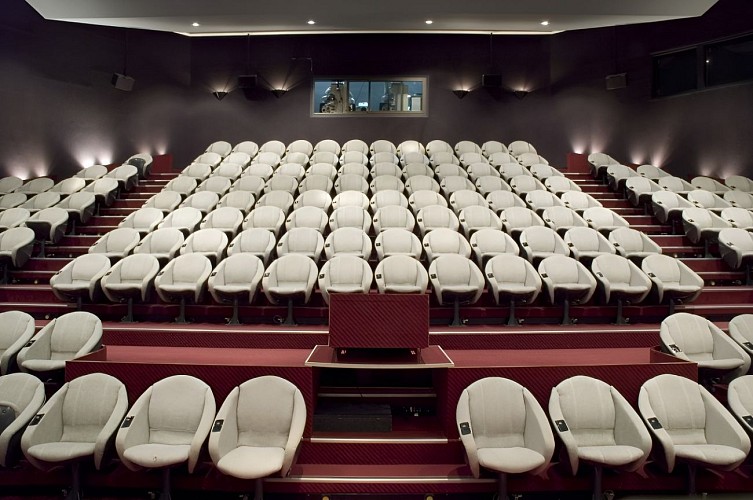 Mémorial de Caen - Amphi 166 - ©Mémorial