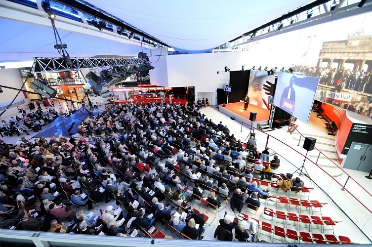 Memorial de Caen - plaidoieries © Le Mémorial de Caen - D. Commenchal