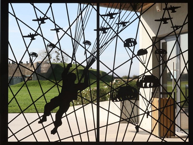 Portail d'entrée entier droit- MUSÉE DE LA BATTERIE DE MERVILLE 14