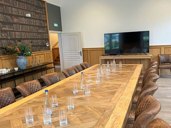 Château de Larraldia-salle de travail 60m²