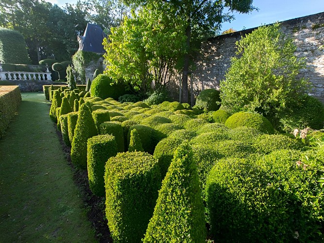 Jardins-du-chateau-de-Brecy