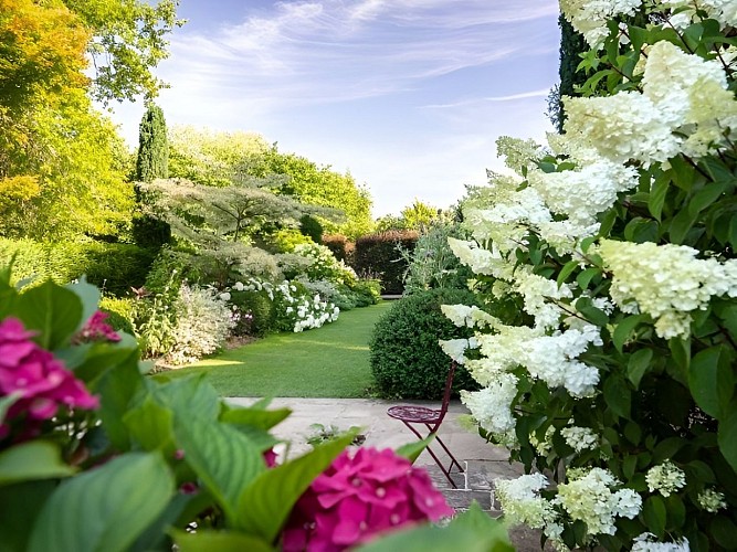 0016_JUILLET-Les-Jardins-du-Pays-d-auge-CAMBREMER-54