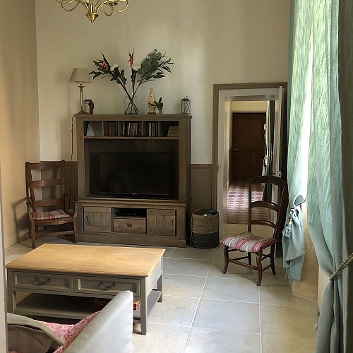 saint-aubin-de-baubigne-gite-du-sacre-coeur-salon1