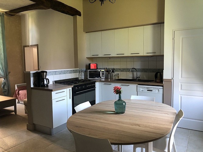 saint-aubin-de-baubigne-gite-du-sacre-coeur-cuisine