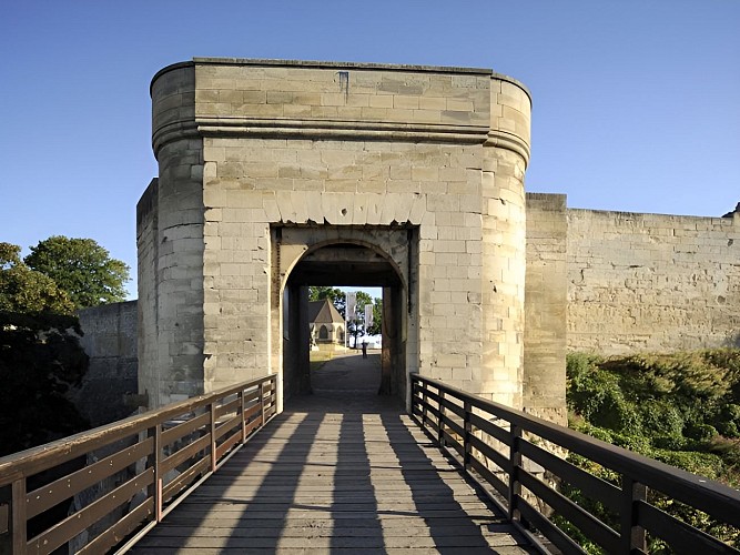 Château de Caen, porte Saint Pierre