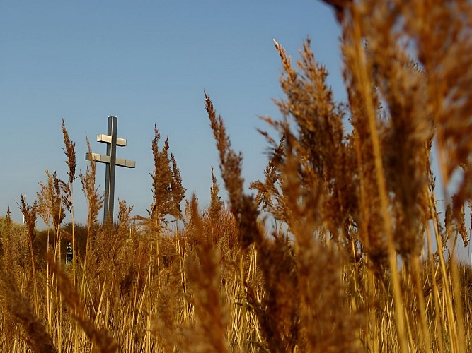 COURSEULLES_Croix de Lorraine
