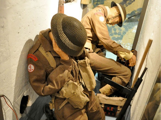 le-grand-bunker-ouistreham-soldats
