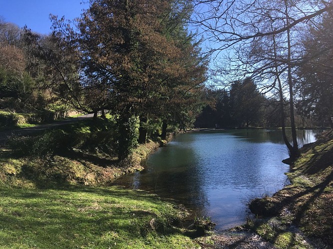 L'Estanquiol Pond