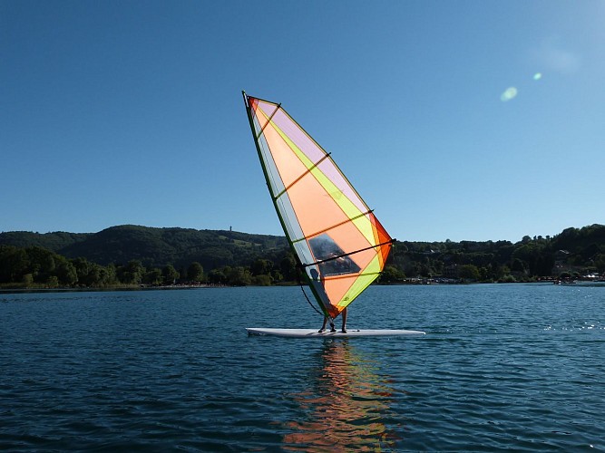 SPAC: Verleih von Schlauchbooten, Katamaranen, Windsurfbrettern, Kanus und Paddeln