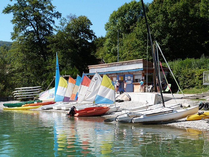 SPAC : location dériveurs, catamarans, habitables, planches à voile, canoës et paddles