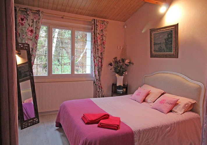 a Villa du Lac, commune de Bujaleuf en Haute-Vienne - chambre rez de chaussée_7