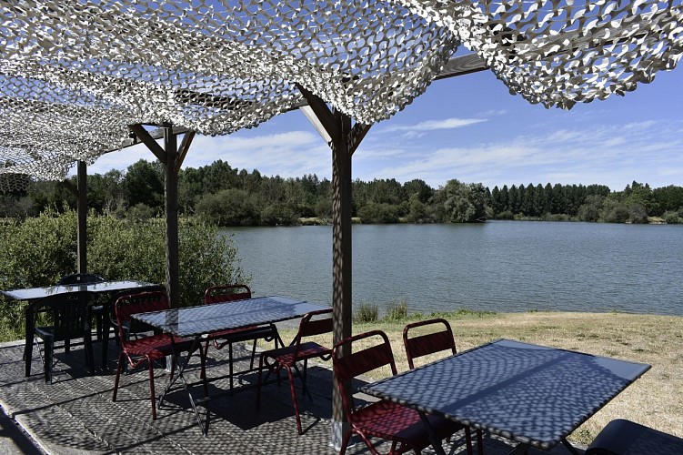 Plan d'eau et Guinguette à Oulins