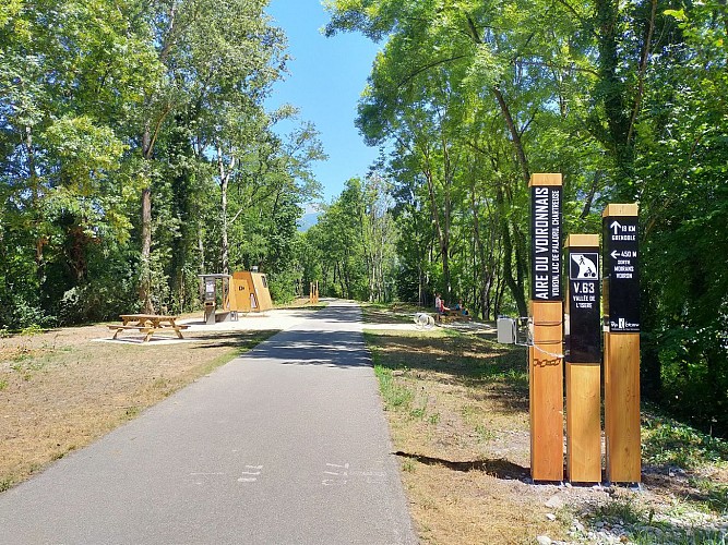 Aire de service cyclo Belle Via Vallée de l'Isère