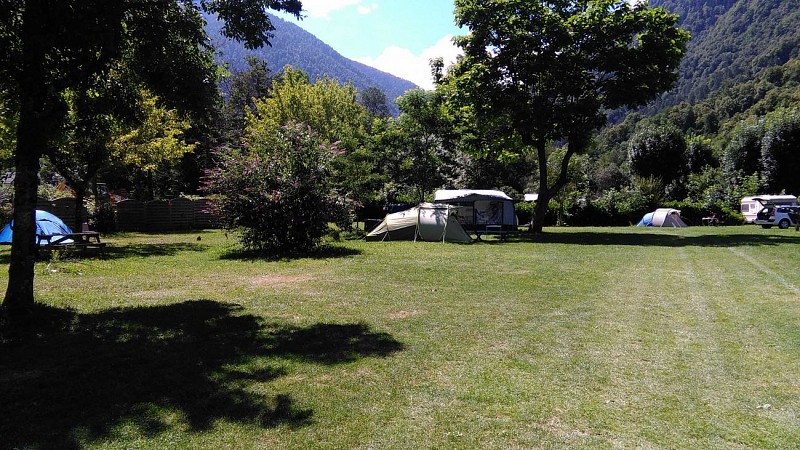 CAMPING AU FIL DE L'OO