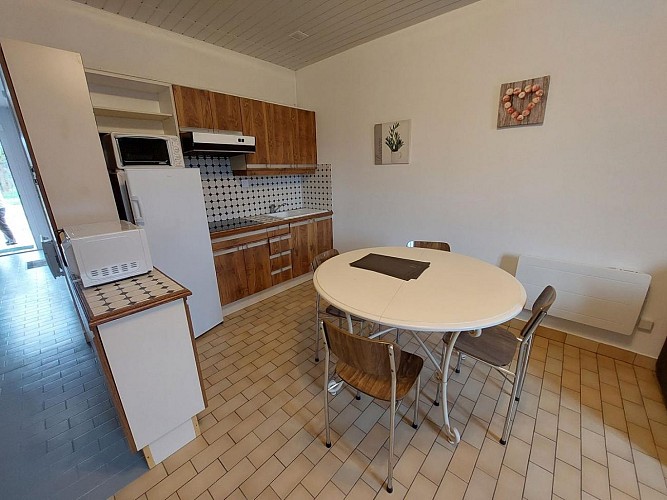 ACACIAS proche de sarlat (3)