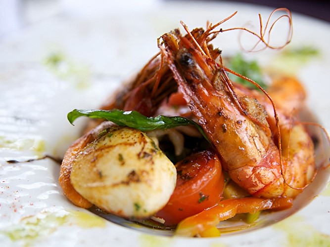 Hotel Le Normand Poêlé de st jacques et gambas