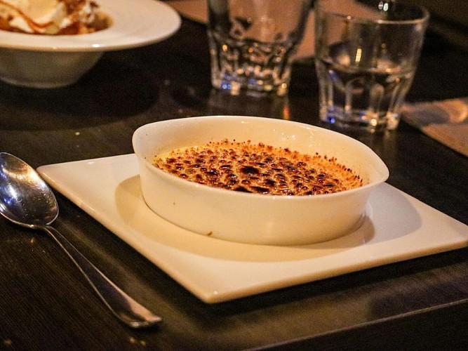 Le Café Forges - Beuvron-en-Auge - La Crème brûlée au Calvados fermier