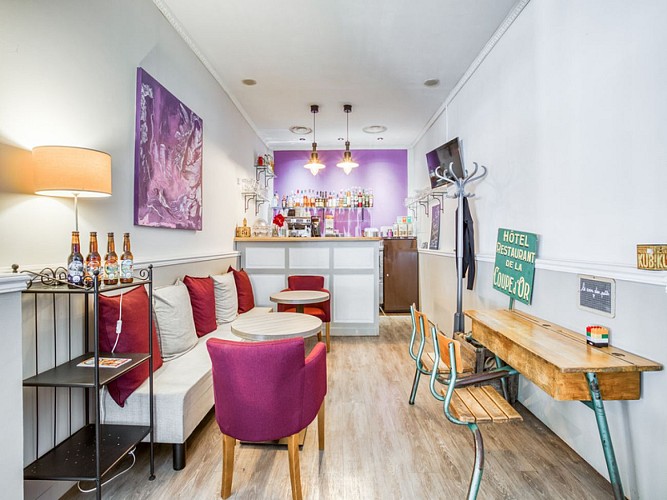 Hotel-restaurant-La-Coupe-dOr-Lisieux-bar